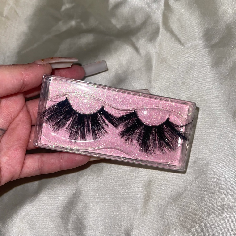 Brand new faux mink lashes!